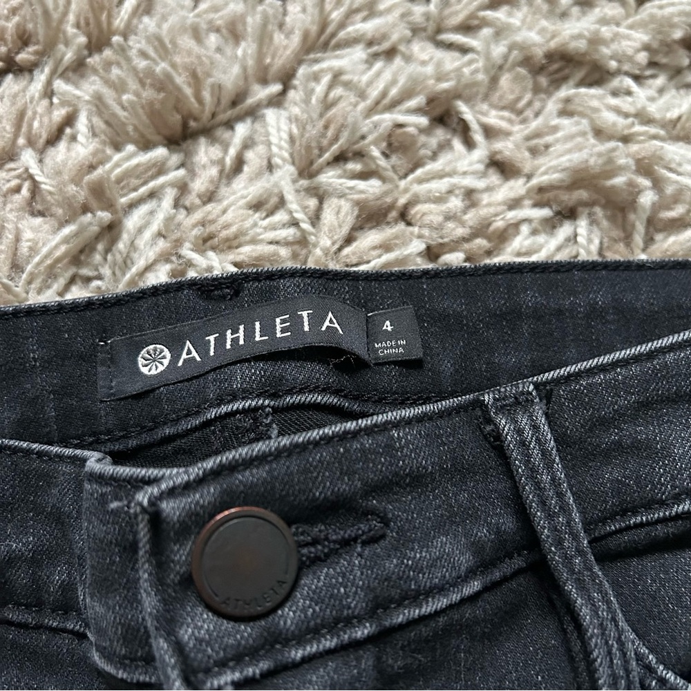 🩷ATHLETA SCULPTEK BLACK SKINNY JEANS SIZE 4 CARBON WASH TREND CAPSULE WARDROBE - Picture 4 of 9